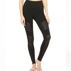 NWOT never worn Alo yoga moto black leggings